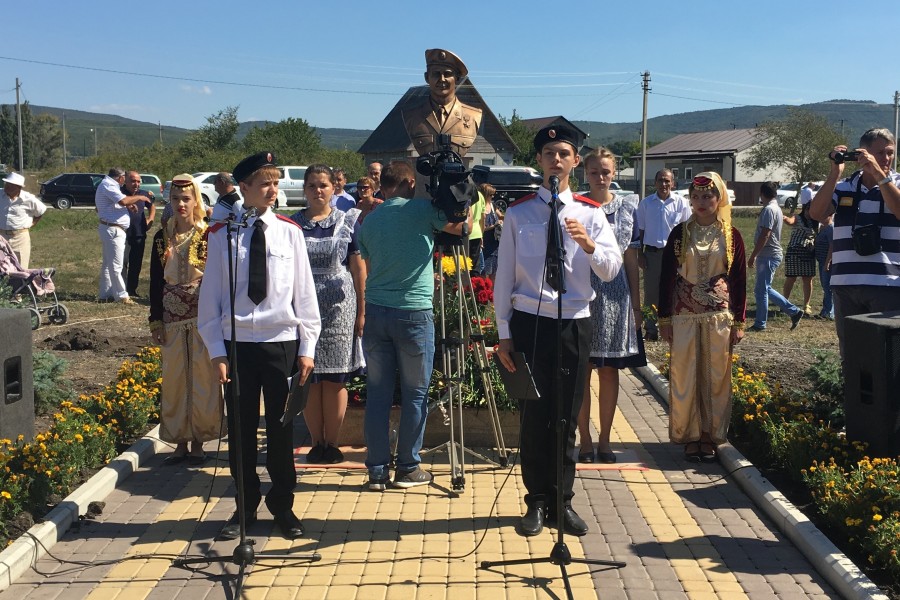 В станице Натухаевской установлен бюст греку, герою России Алексею Палатиди